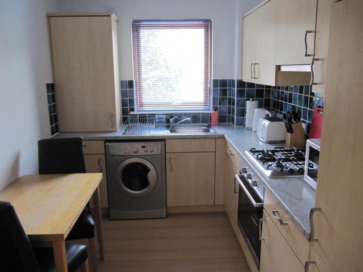 Cozy Off Road 2 Bedroom Cottage Apartment With Free Wi-Fi And Private Parking Глазго Екстер'єр фото