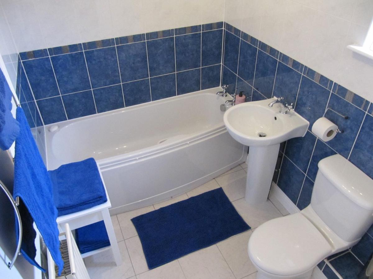Cozy Off Road 2 Bedroom Cottage Apartment With Free Wi-Fi And Private Parking Глазго Екстер'єр фото