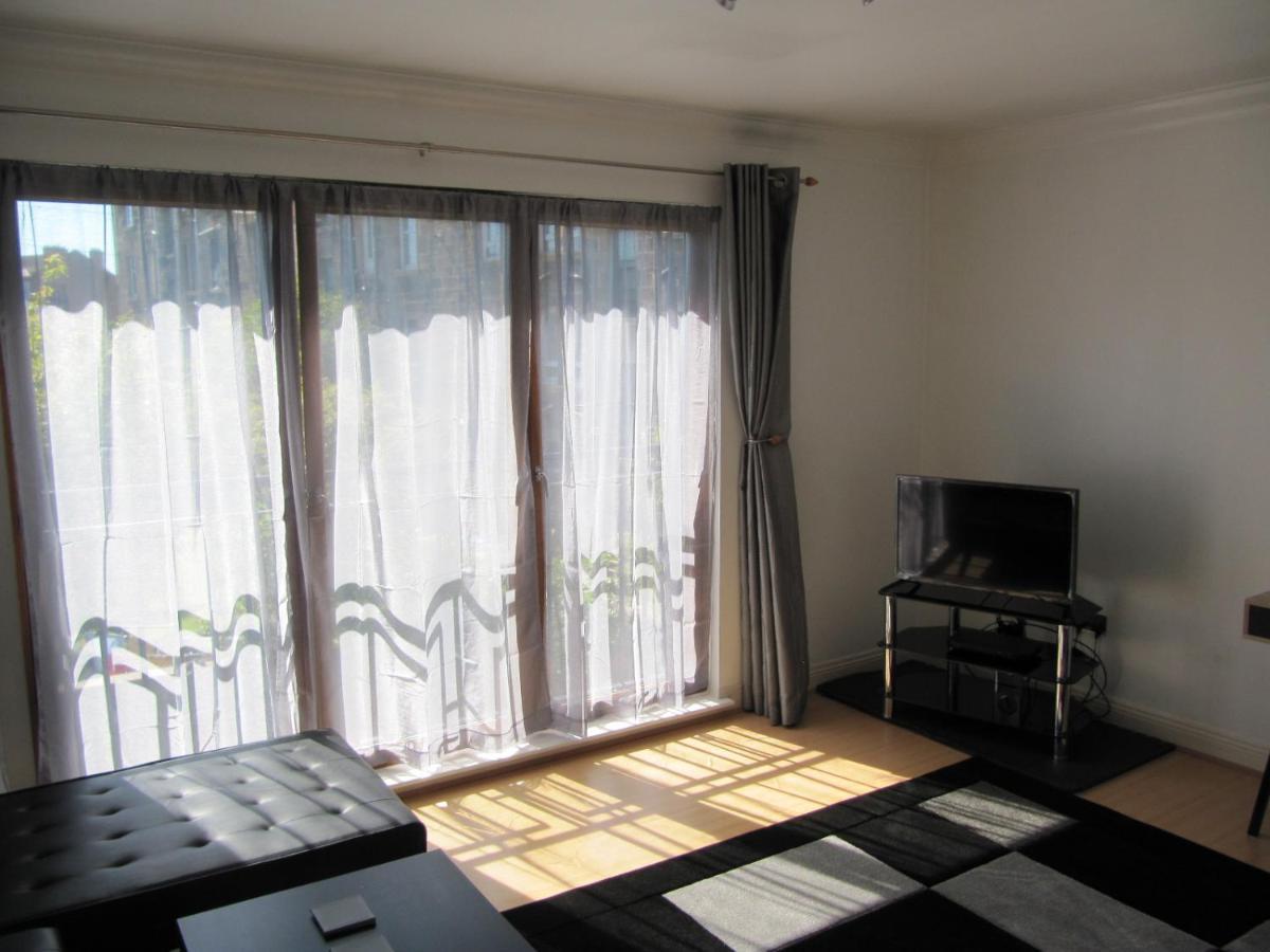 Cozy Off Road 2 Bedroom Cottage Apartment With Free Wi-Fi And Private Parking Глазго Екстер'єр фото